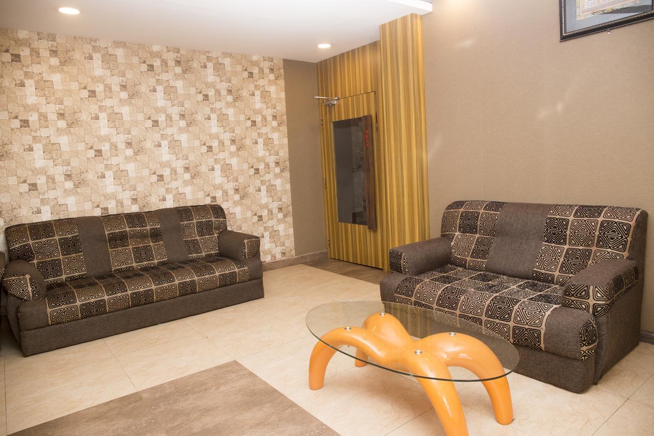 Oyo 3345 Shubham Beach Hotel Puri Exterior foto